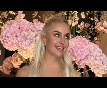 Bra-less Charley Hull Makes a Stunning Fashion Statement in Teal