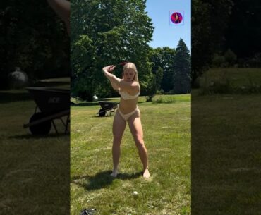 Amazing Golf Swing you need to see | Golf Girl awesome swing | Golf shorts | Kendall Lee