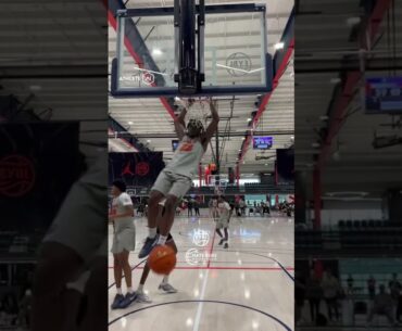 5⭐️ Jordan Smith, the nation’s No. 1 SG! #basketball #shorts #sports