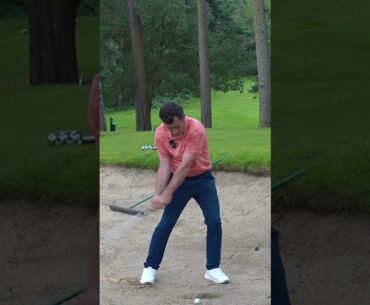 How to play bunkers shots from dry and deep sand!  #dangrievegolf