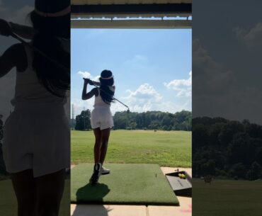 Pretty girls go golfing 🏌🏾‍♀️🩷 #golf #minivlog #hobbies
