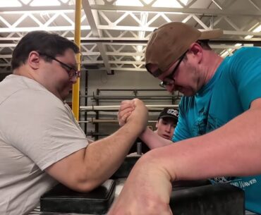 Travis Stump vs Trevor Larsen Right | Utah State Armwrestling Rankings