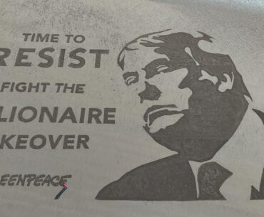 Huge Protest Artwork Appears by Trump’s Scottish Golf Course. © Saf Suleyman / Greenpeace