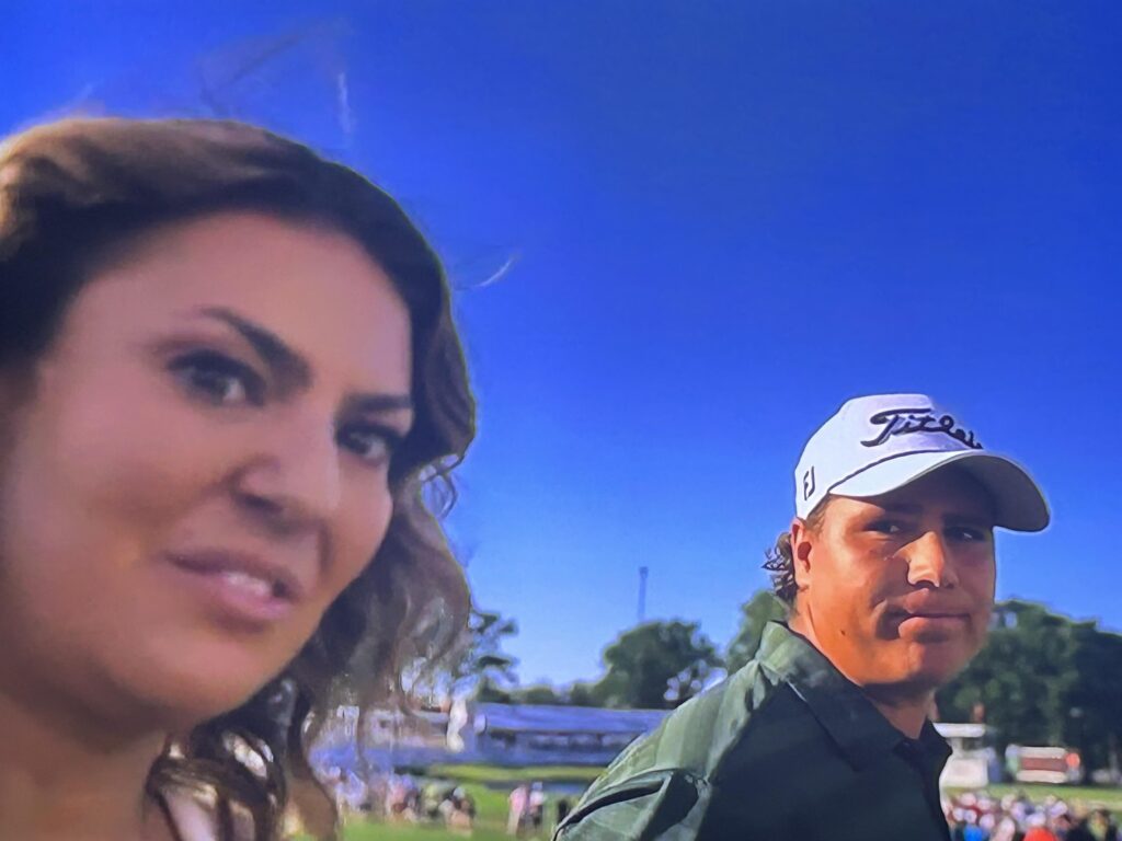 Amanda with the photobomb