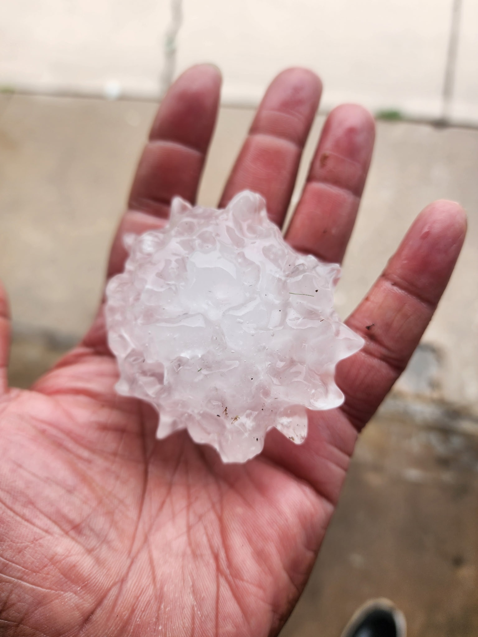 Hail causes damage in Fort Worth
