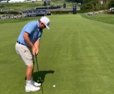 US golfer Zac Blair has produced a stunning 122-yard putt while practicing for the US Open