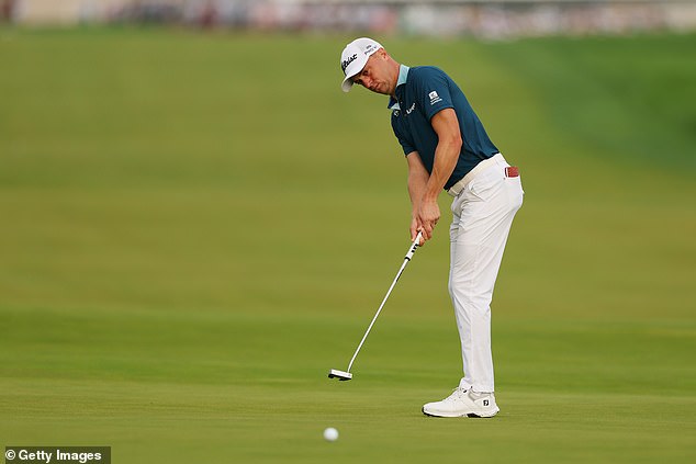 The world No 5 hit the double bogey on the five par twelfth hole on Friday at Oakmont