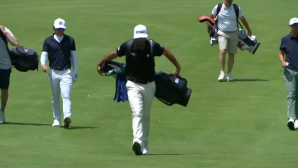 Homa carried his own bags as he attempted to qualify for the US Open after splitting from his caddie