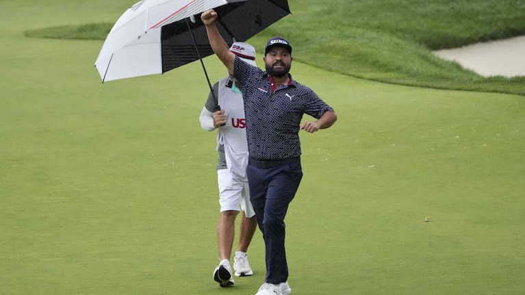 JJ Spaun celebrates his putt on the 18th at Oakmont.
