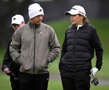 Kai Trump, President Donald Trump's granddaughter, Donald Trump Jr., and golf star Rory McIlroy talk at the Genesis Invitational Pro-Am at Torrey Pines Golf Course in San Diego on the 12th (local time). Chairman Chung Eui-sun, who is wearing a green umbrella. [Picture = Korean American A's Facebook capture]