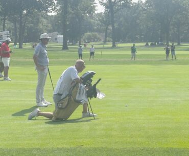 Dahmen using a regular stand bag.