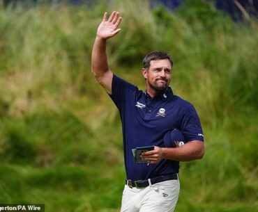 Bryson DeChambeau received the ovation of a superstar on the 18th green on Sunday