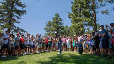 Joe Pavelski trades ice for greens and dominates American Century celebrity golf event in surprise victory