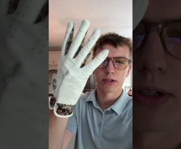 Don’t rock a boring golf glove