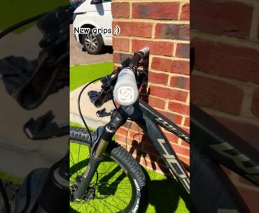 New Grips🔥#mtb #fyp #fun @MattJones