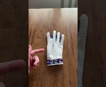 Are you still rocking a boring golf glove? Time to change that!