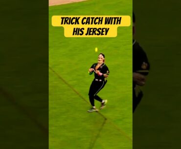 Noah Fisher is a tricky outfielder #baseball #tricks #savannahbananas #dudeperfect #sports #shorts