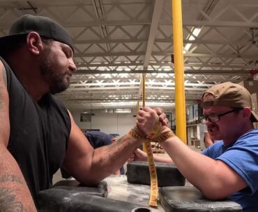 Rocky Bozarth vs Trevor Larsen Left | Utah State Armwrestling Rankings