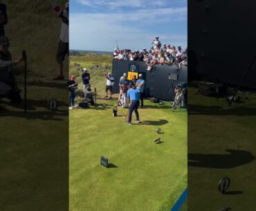 Bryson’s got jokes for the spectators 😂