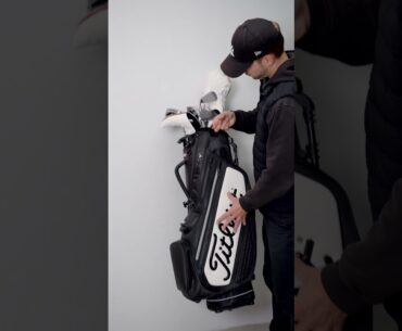 ClubsDock Pro - Store your golfbag like a piece of art.