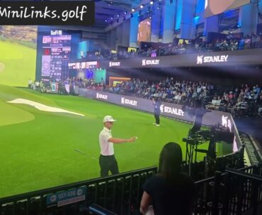 Billy Horschel always awesome giving his ball to the crowd at the SoFi Center #TGL #MiniLinksGolf