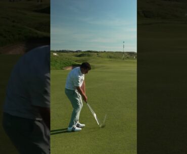 Dan plays the 17th hole at Royal Portrush!