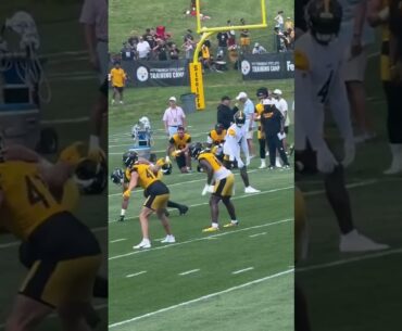 Rodgers: 0, Queen: 1 👀 #shorts