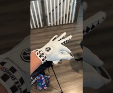 Upgrade from your boring golf glove