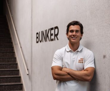 On The Up: Pro-golfer’s son opens Mount Maunganui indoor golf simulator