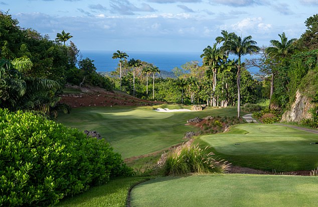 Perhaps the standout holes on this course are it's 12th, 13th and 14th holes. The 12th (pictured) sees players trike the ball over a ravine and onto a sunken green