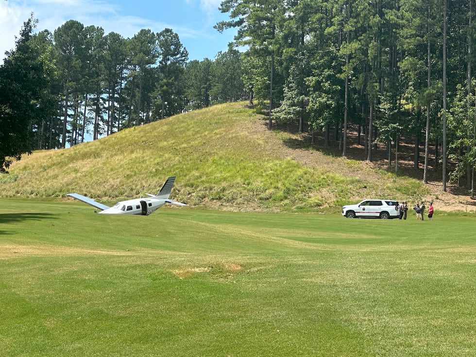 Plane lands on golf course at the Reserve at Lake Keowee after a mechanical issue.