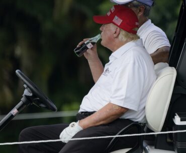 Trump says Coca-Cola Will Use Real Sugar in its U.S. Flagship Drink