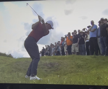 Rory hits two balls at once at Portrush