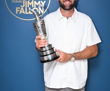 Scottie Scheffler crashes The Tonight Show opening monologue, Claret Jug in hand