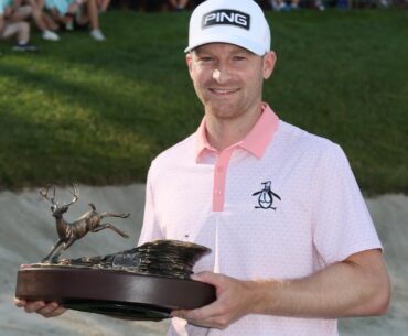 Brian Campbell picks up trophy No. 2 for the season. 🏆➡️