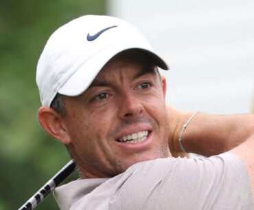 Rory McIlroy says what we're all thinking after receiving new golf club at Scottish Open