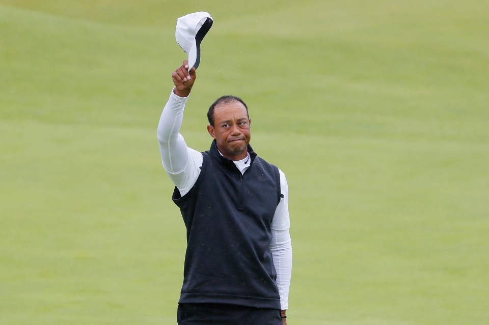 Woods missed the halfway cut after scoring a second round of one-under-par