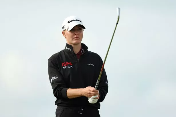 Hull seen frustrated after her shot on the back nine in the final round