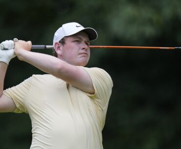 Robert MacIntyre holds off Scottie Scheffler’s third-round charge