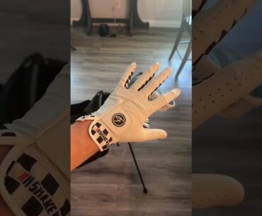 Why are you still wrong a low quality boring golf glove?