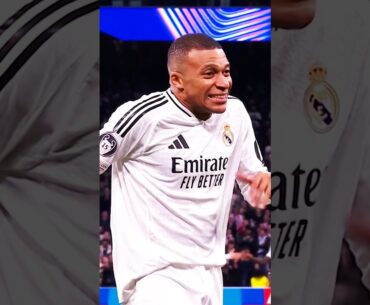 Cheeky Mbappé finish 😬