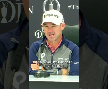 The pros are ready to take home the Claret Jug 🔥