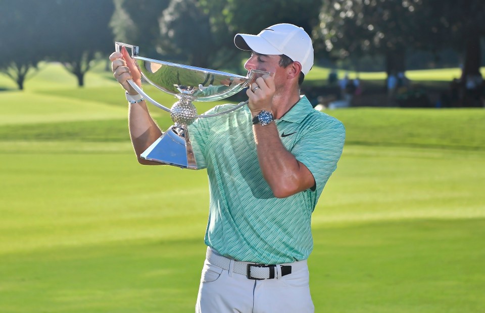 ATLANTA, GA - AUGUST 28: Rory McIlroy kisses the FedEx Cup Trophy after winning the PGA Tour Championship on Sunday, August 28, 2022  at East Lake Golf Club in Atlanta, GA. (Photo by Austin McAfee/Icon Sportswire via Getty Images)