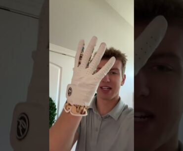 Don’t settle for a boring golf glove