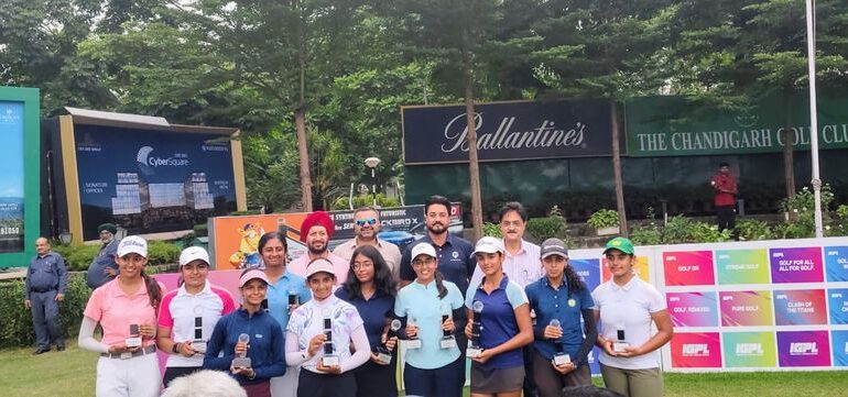 Ojaswini, Mehak bag golf titles