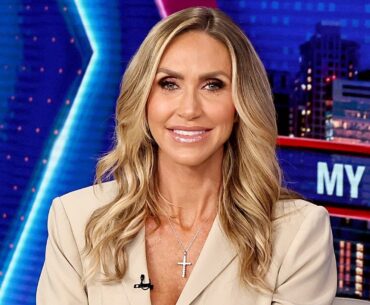 Lara Trump sings 'I Won't Back Down' at Trump's golf club event, internet says 'sorry Tom Petty'