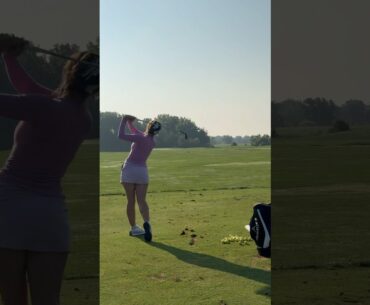 Warm up with me #golf #golfing #golfswing #golfgirl #golftips #golfaddict