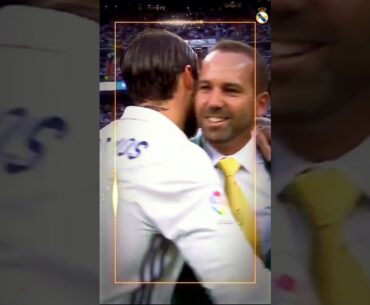 👏🏻 Sergio García realiza el saque honor en el Bernabéu  #realmadrid