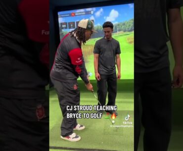 C.J. Stroud teaches Bryce Young how to golf at Fanatics Fan Fest #cjstroud #bryceyoung