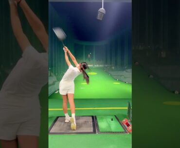 Golf Driving Range Practice 🏌️ | Swing Like a Pro